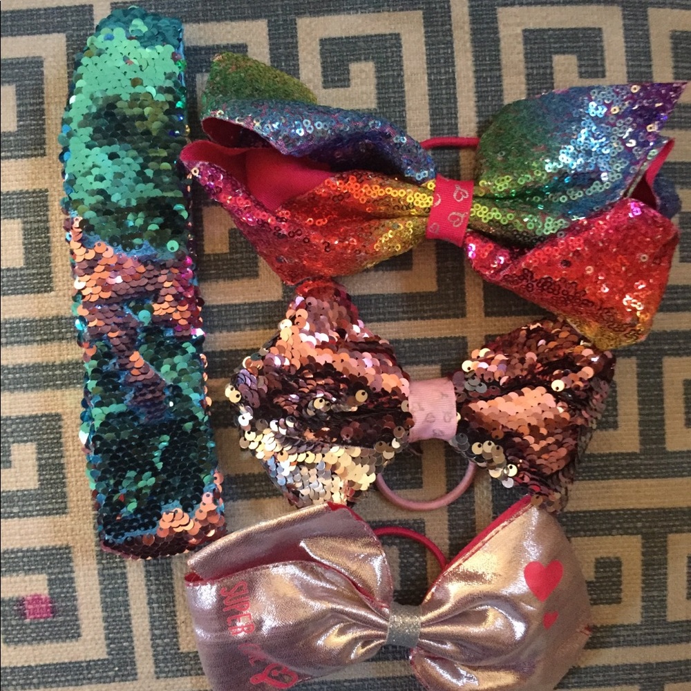 JoJo bows